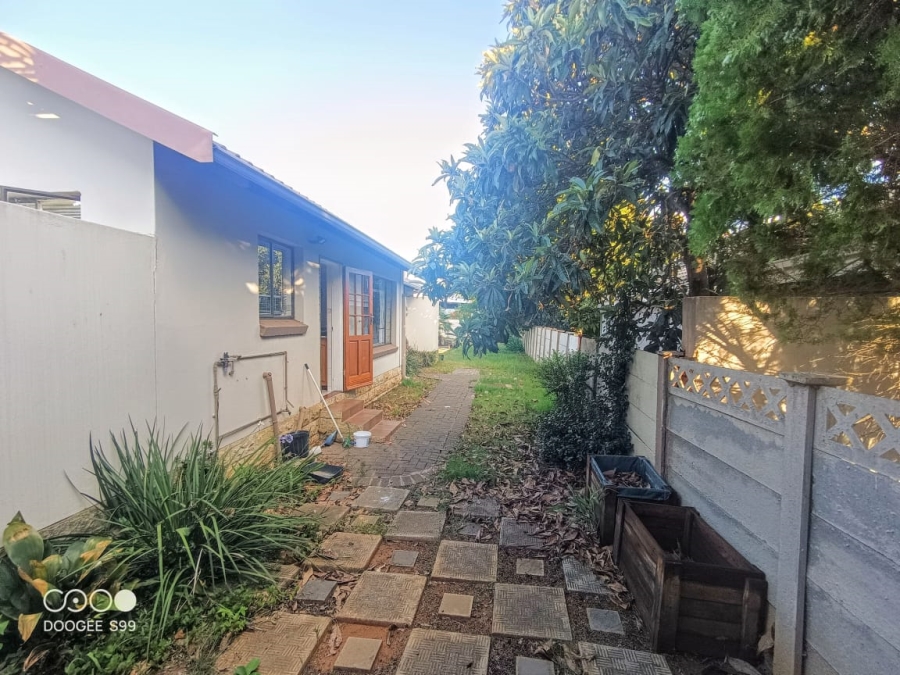 4 Bedroom Property for Sale in Langenhovenpark Free State
